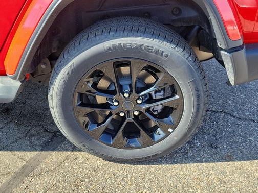 Firecracker Red Clearcoat 2025 Jeep Wrangler 4xe Sahara