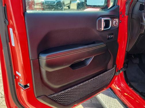 Firecracker Red Clearcoat 2025 Jeep Wrangler 4xe Sahara