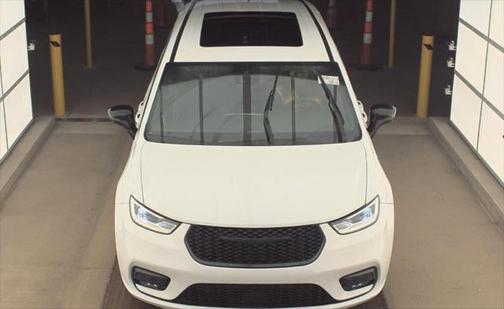2023 Chrysler Pacifica Hybrid Limited