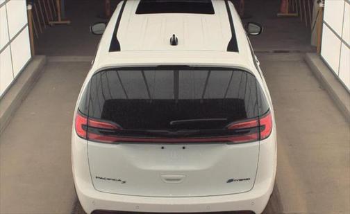 2023 Chrysler Pacifica Hybrid Limited