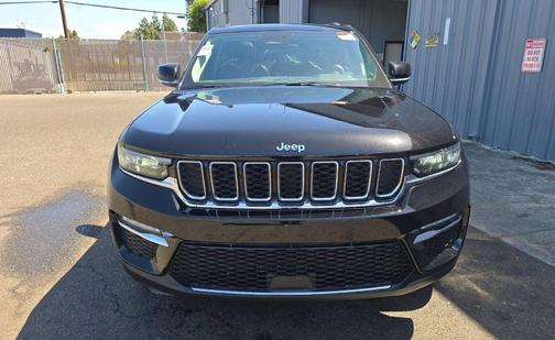 Diamond Black Crystal Pearlcoat 2023 Jeep Grand Cherokee 4xe Base
