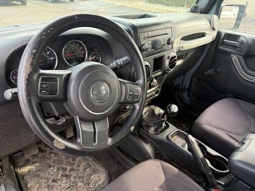 Anvil Clear Coat 2014 Jeep Wrangler Unlimited Sport