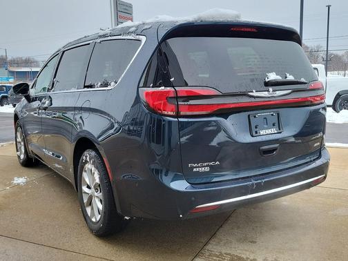 2025 Chrysler Pacifica L