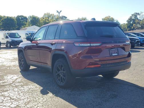 2024 Jeep Grand Cherokee Altitude