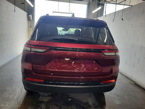 2024 Jeep Grand Cherokee Altitude