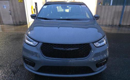 2022 Chrysler Pacifica Hybrid Limited