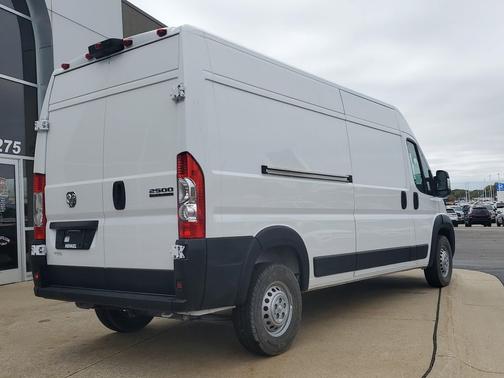 Bright White Clearcoat 2025 RAM ProMaster 2500 Tradesman