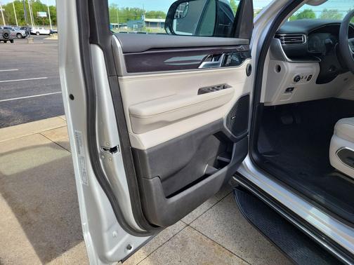 Silver Zynith 2024 Jeep Wagoneer Series I 4x4