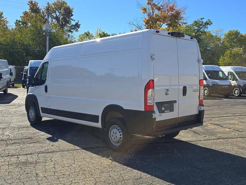 Bright White Clearcoat 2025 RAM ProMaster 2500 Tradesman