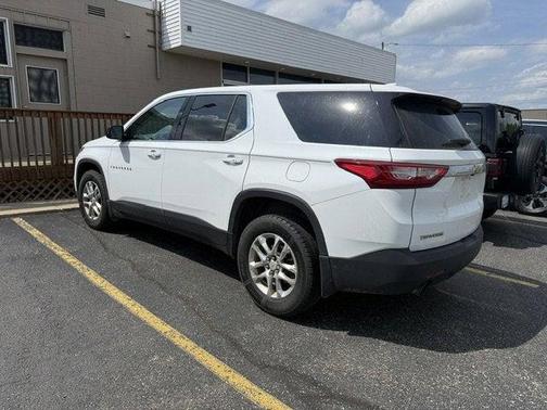 Summit White 2018 Chevrolet Traverse LS
