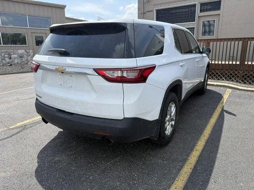 Summit White 2018 Chevrolet Traverse LS