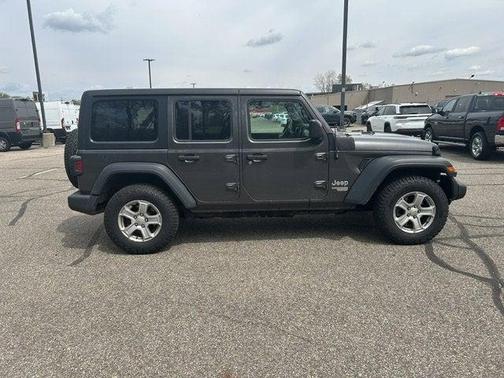 Granite Crystal Metallic Clearcoat 2018 Jeep Wrangler Unlimited Sport
