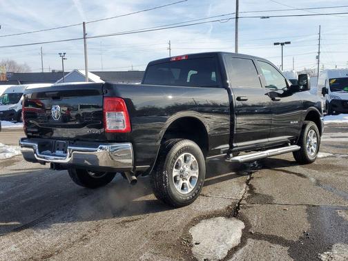 2024 RAM 2500 Big Horn Crew Cab 4x4 6'4' Box