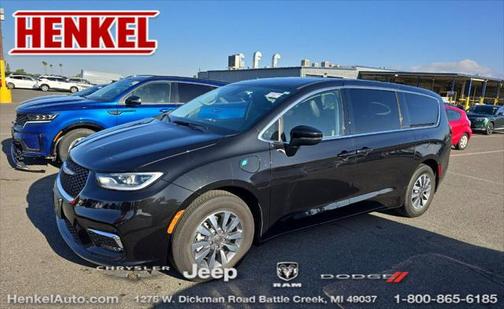2023 Chrysler Pacifica Hybrid Touring L