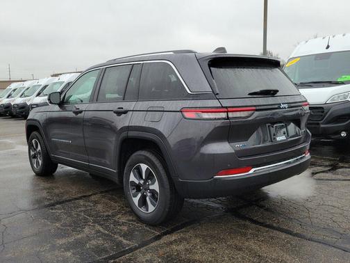 2022 Jeep Grand Cherokee 4xe Base
