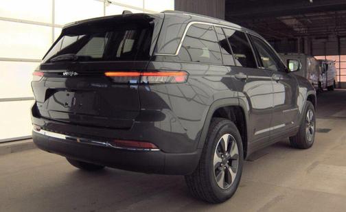 2022 Jeep Grand Cherokee 4xe Base