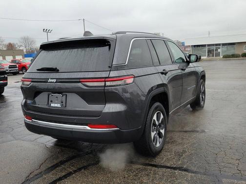 2022 Jeep Grand Cherokee 4xe Base