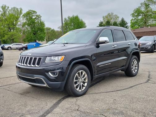 Brilliant Black Crystal Pearlcoat 2014 Jeep Grand Cherokee Limited