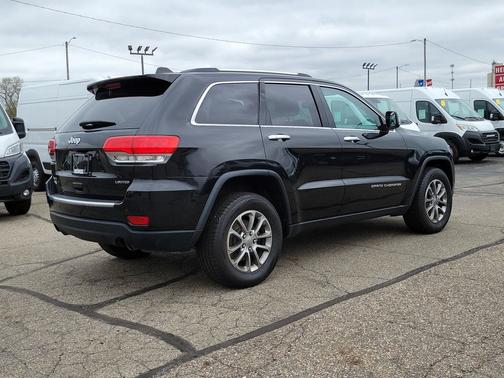 Brilliant Black Crystal Pearlcoat 2014 Jeep Grand Cherokee Limited