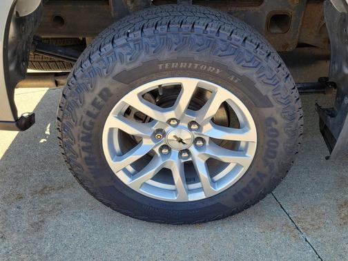 Satin Steel Metallic 2021 Chevrolet Silverado 1500 RST