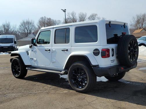 2025 Jeep Wrangler 4xe Sahara