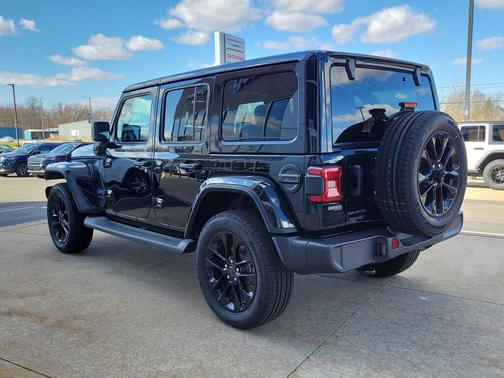 2025 Jeep Wrangler 4xe Sahara