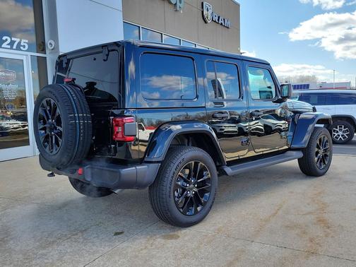 Black Clearcoat 2025 Jeep Wrangler 4xe Sahara