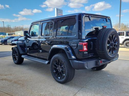 Black Clearcoat 2025 Jeep Wrangler 4xe Sahara