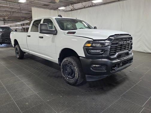 2025 RAM 2500 Tradesman Crew Cab 4x4 8' Box