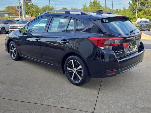 2022 Subaru Impreza 2.0i Premium