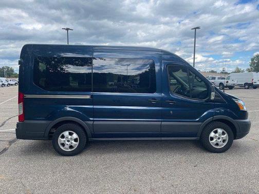 2017 Ford Transit-150 XLT
