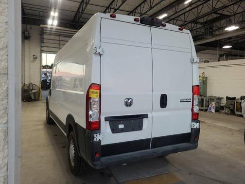 2025 RAM ProMaster 2500 Tradesman