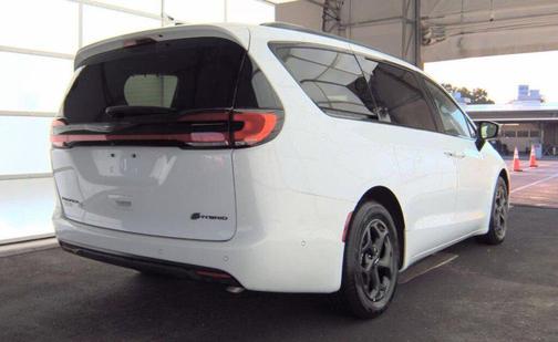 2024 Chrysler Pacifica Hybrid Premium S Appearance Pkg