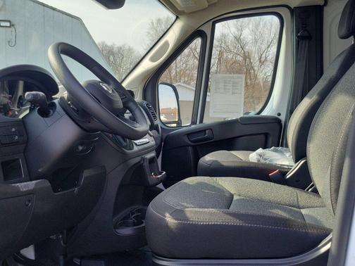 2025 RAM ProMaster 2500 Tradesman