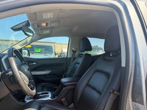 Satin Steel Metallic 2022 Chevrolet Colorado LT