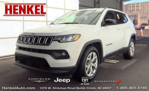 Bright White Clearcoat 2024 Jeep Compass Latitude
