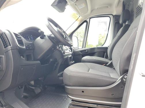 2025 RAM ProMaster 2500 Base