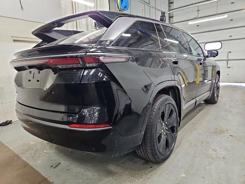 2024 Jeep Wagoneer S Launch Edition