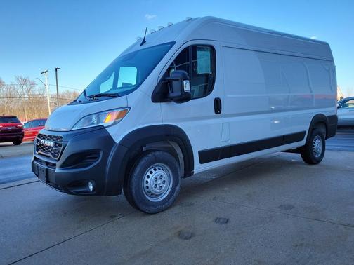 Bright White Clearcoat 2025 RAM ProMaster 2500 Tradesman