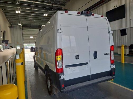 2025 RAM ProMaster 2500 Tradesman