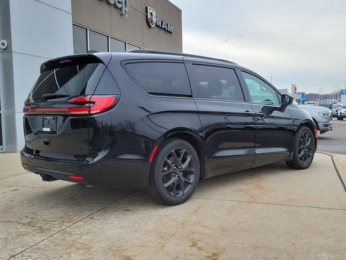 2024 Chrysler Pacifica Limited