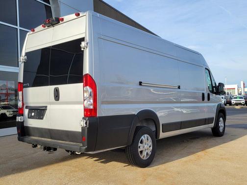 Bright Silver Metallic Clearcoat 2023 RAM ProMaster 3500 High Roof