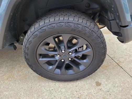 2025 Jeep Wrangler 4xe Base