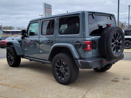 2025 Jeep Wrangler 4xe Base