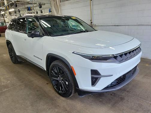Bright White Clearcoat 2024 Jeep Wagoneer S Launch Edition