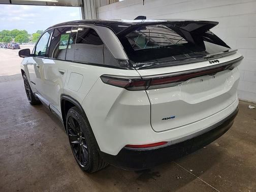 Bright White Clearcoat 2024 Jeep Wagoneer S Launch Edition