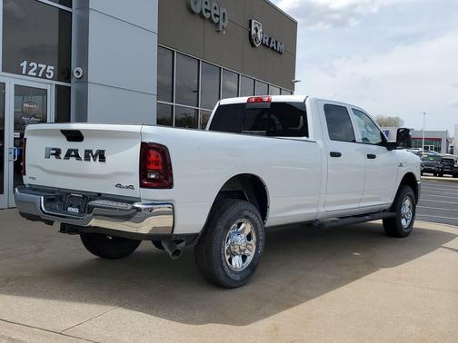 2025 RAM 3500 Tradesman Crew Cab 4x4 8' Box