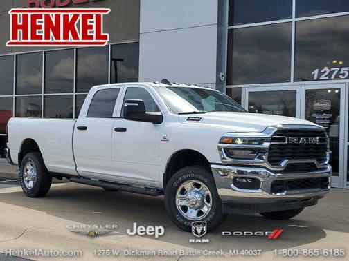 2025 RAM 3500 Tradesman Crew Cab 4x4 8' Box