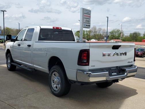 2025 RAM 3500 Tradesman Crew Cab 4x4 8' Box