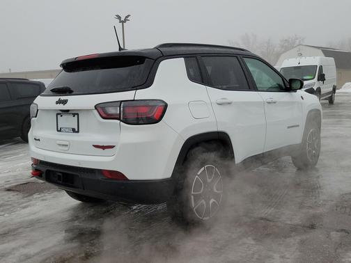 2024 Jeep Compass Trailhawk